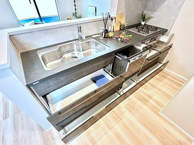 【その他設備(スライド収納)】使いやすさを優先したスライド式収納タイプ！