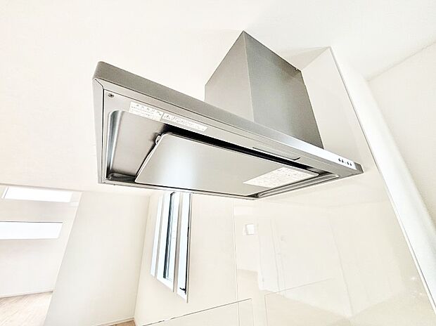 【その他設備(レンジフード)】基本的なお手入れはフィルターのみ！お手入れのしやすさも魅力です。