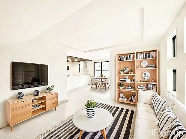 【リビング】リビングには床暖房採用。ワンランク上の心地よい空間 ※家具はCGです