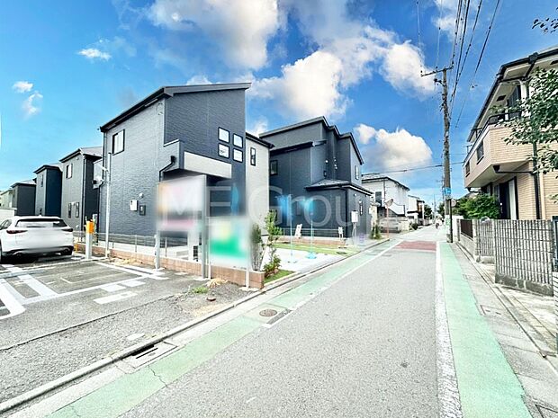 【前面道路含む現地写真】堂々完成!! ここから始まる新生活を応援いたします!