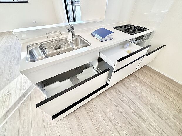 【その他設備(スライド収納)】使いやすさを優先したスライド式収納タイプ！