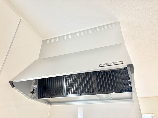 【その他設備(レンジフード)】基本的なお手入れはフィルターのみ！お手入れのしやすさも魅力です。