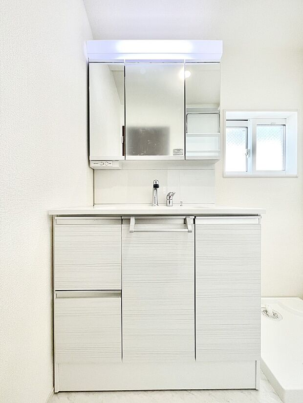 【洗面台・洗面所】収納力と機能性に優れた洗面化粧台