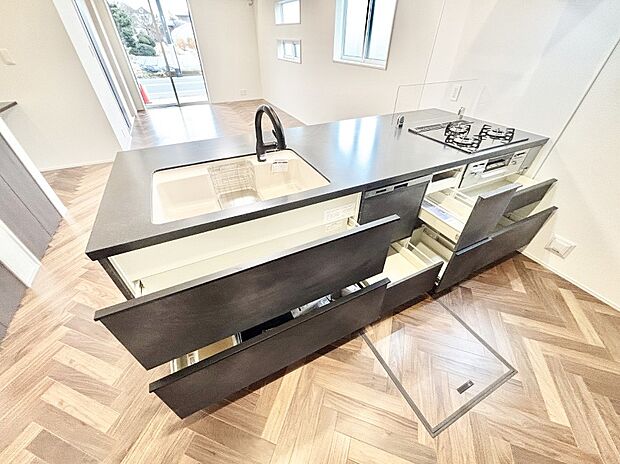 【その他設備(スライド収納)】使いやすさを優先したスライド式収納タイプ！