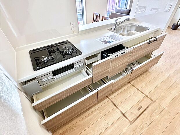 【その他設備(スライド収納)】使いやすさを優先したスライド式収納タイプ！