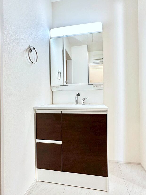 【洗面台・洗面所】収納力と機能性に優れた洗面化粧台