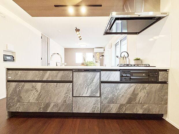 【キッチン】お料理を効率的に、楽しく！システムキッチン