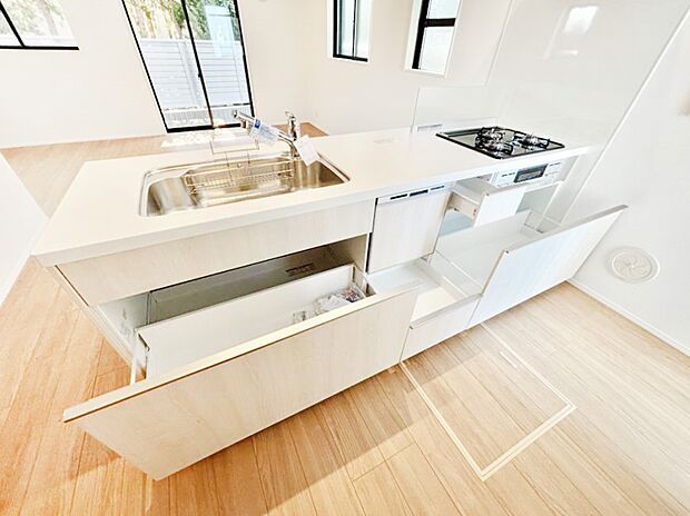 【その他設備(スライド収納)】使いやすさを優先したスライド式収納タイプ!