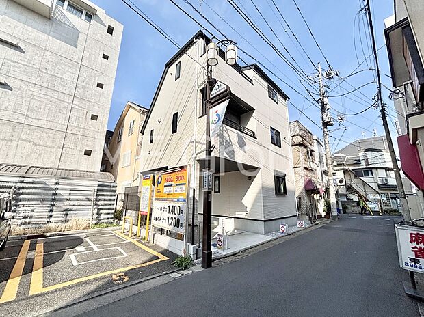 【前面道路含む現地写真】堂々完成！！ ここから始まる新生活を応援いたします！ 