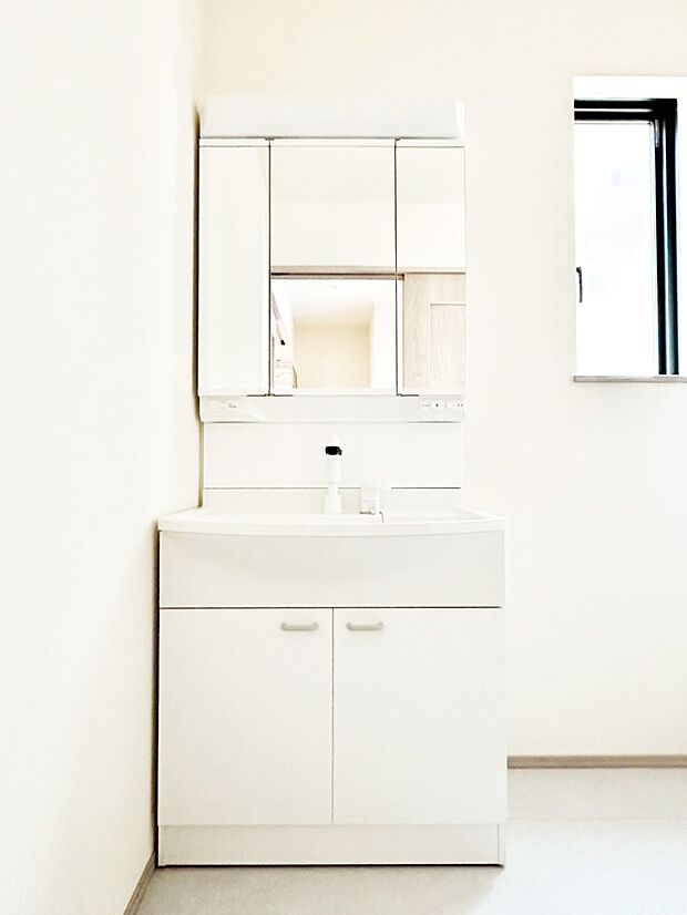 【洗面台・洗面所】収納力と機能性に優れた洗面化粧台