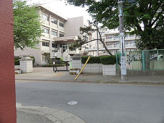 所沢市立安松中学校（約940m・徒歩12分）