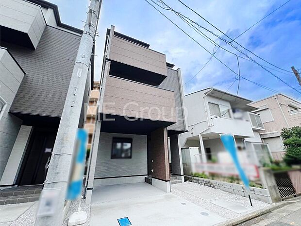 【現地外観写真】たっぷりの陽光と心地よい風が舞い込む住まい   