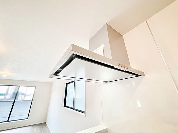 【レンジフード】基本的なお手入れはフィルターのみ！お手入れのしやすさも魅力です。