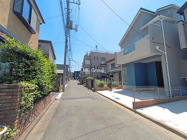 【前面道路含む現地写真】堂々完成！！ ここから始まる新生活を応援いたします！ 