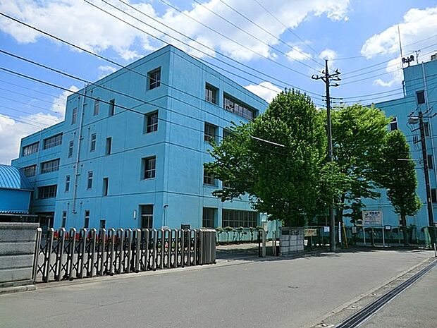 新座市立第五中学校(約500m)