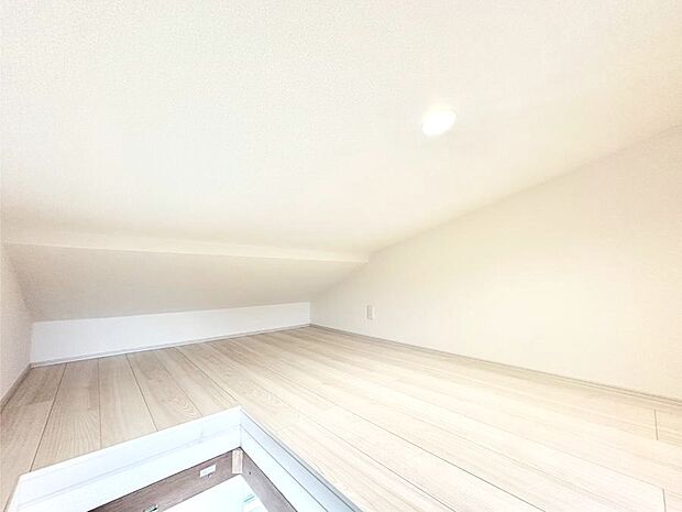 【その他設備(小屋裏収納)】収納ほかにもアイデア次第で快適空間に大変身!