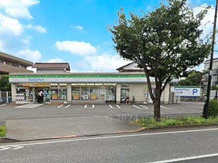ファミリーマート 小金井貫井南町店 400m(5分)