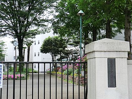 東久留米市立西中学校 300m(4分)