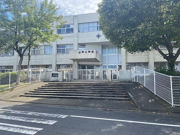 美濃加茂市立山手小学校(約500m)