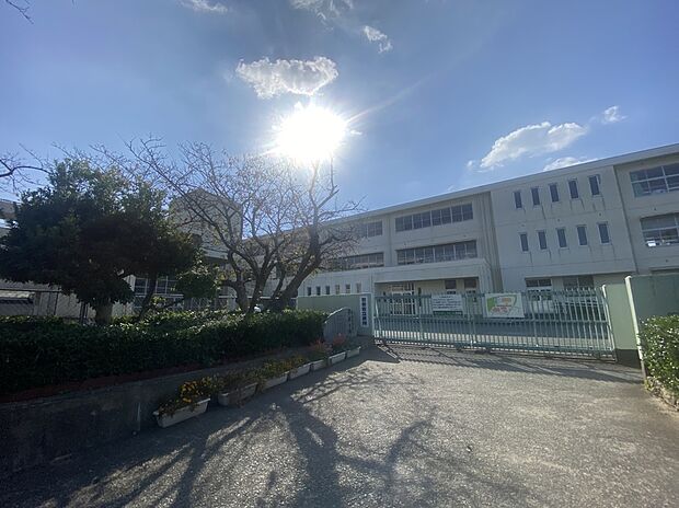 福津市立神興東小学校（約743m）
