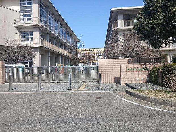 春日市立春日北中学校