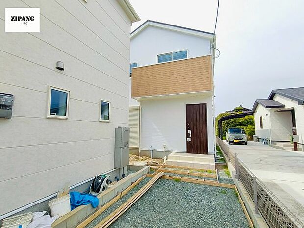 【現地外観写真】現地完成済みですので即日見学可能です♪周辺物件とともにご紹介させてもらいますのでお気軽にお問い合わせください!