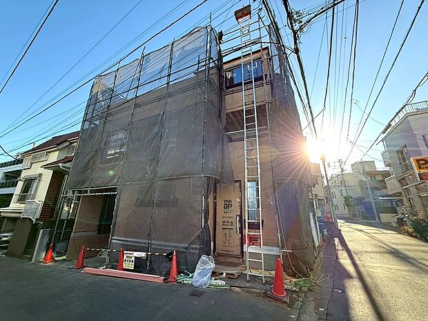 【◆外観】接道間口も広く重厚感溢れるお家になります。どっしりとした佇まいは一際存在感を演出しております。