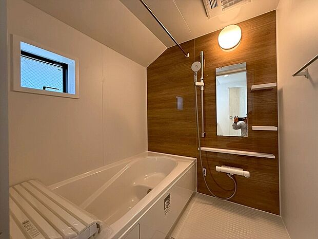 【◆浴室】同仕様施工例写真になります。完成前になりますので実際の品質をご覧いただきながらショールームにてプレゼンテーションさせていただきます。ご安心頂ける様、サポートさせていただきます。