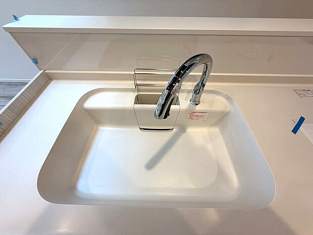 【◆浄水器一体型水栓】水栓一体型やビルトイン型のメリットは、水栓からの浄水なのですぐに調理に使用できること、スペースがスッキリしミネラルウォーターを購入しなくて済むためスペースの確保やゴミが出ないことで人気を集めています。