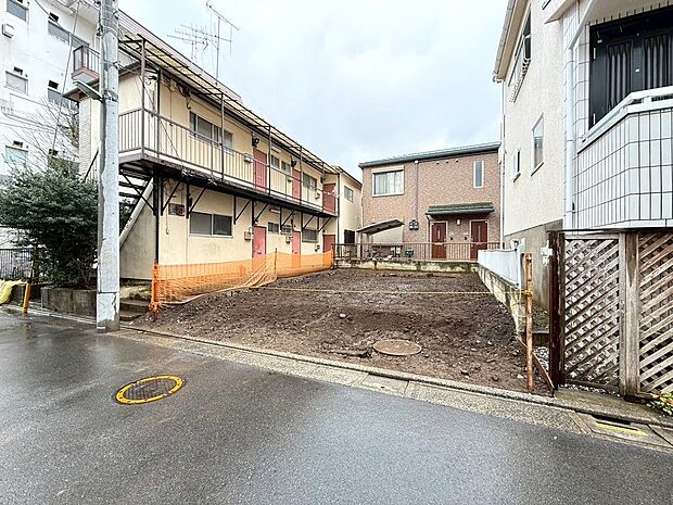【◆現地】接道間口が約6.46mの綺麗な整形地のお土地になります。方形に近い土地形状は資産性もしっかり兼ね備えております。