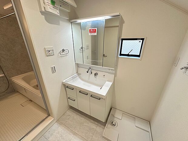 【◆洗面化粧台】同仕様施工例写真になります。同仕様の完成現場をご覧いただく事が出来ます。また、ショールームにてプレゼンテーションもさせていただきます。お客様によりご安心いただける様、サポートさせていただきます。
