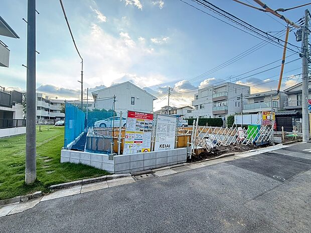 【◆現地】周囲は戸建て住宅が並ぶ落ち着いた住環境です。ゆったりとした暮らしをお楽しみいただけます。