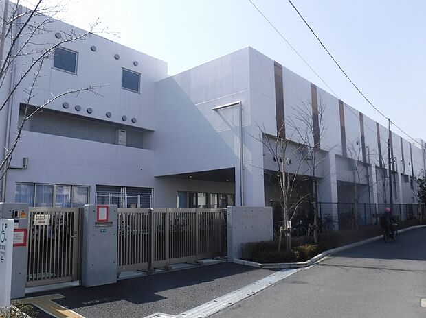 美鳩小学校