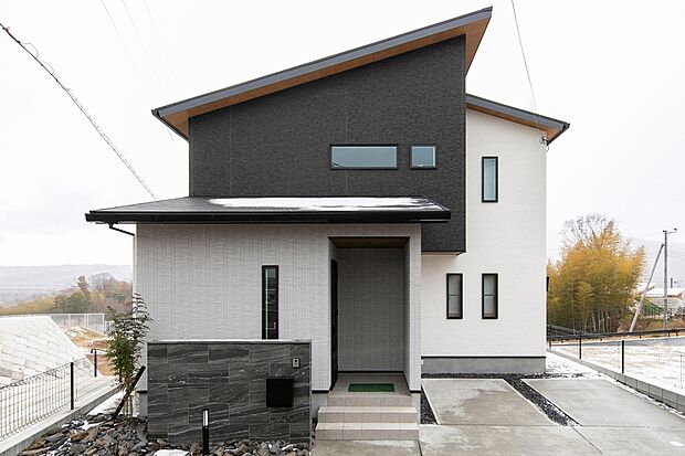 当社施工例です。
お客様の要望にお応えし、理想のお家をご提供させて頂きます。