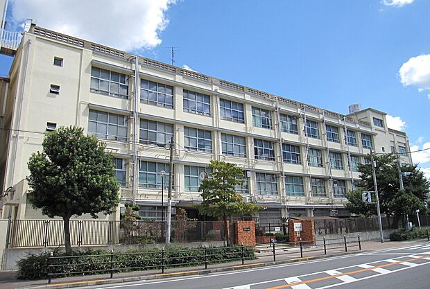 港南中学校