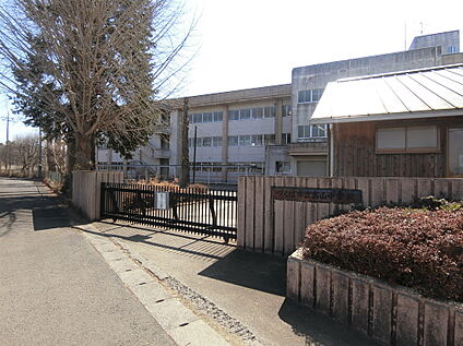 高山中学校 1600m(徒歩20分)