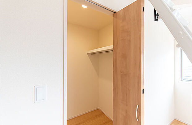 【収納】全居室収納スペース付き！余計な家具を置かず、広々住空間を確保できます。