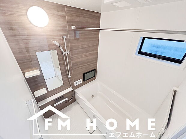 【■現地浴室写真■】換気暖房浴乾燥機付きの1坪タイプのユニットバスです♪