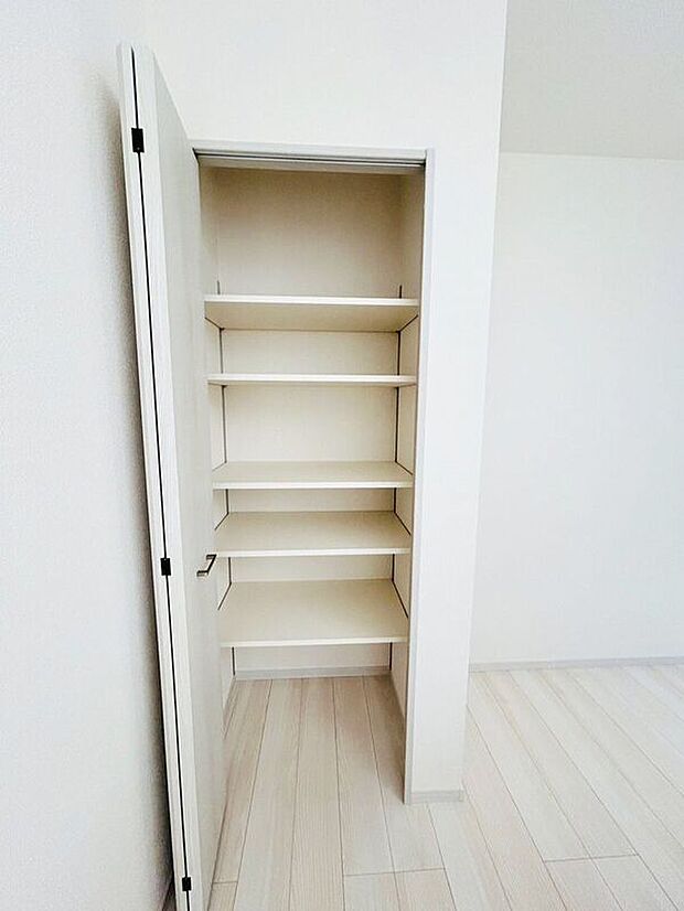 【収納】（2号棟）☆パントリー☆日用品や食品ストックなどの保管場所に便利なスペース♪