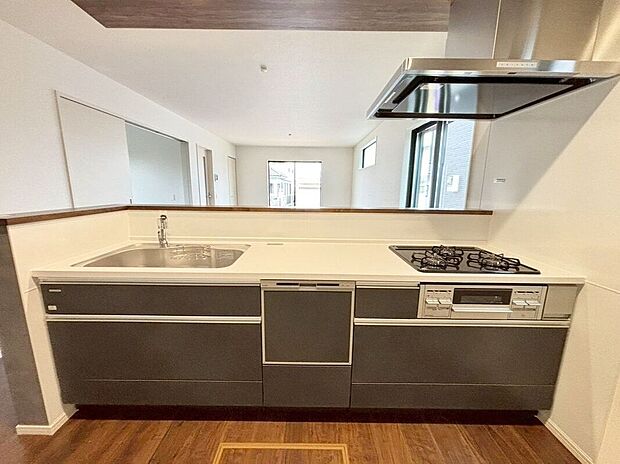 【その他設備】☆3口ガスコンロ☆人気のガス♪火力にこだわるお料理など、使い勝手良好の3口コンロです♪