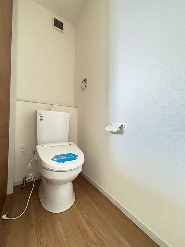 【トイレ】〈1号棟〉☆トイレ☆温水洗浄機付き便座♪