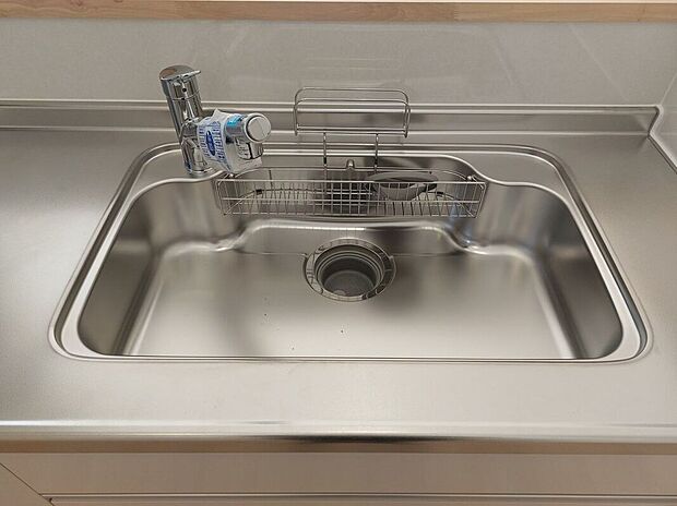 【その他設備】広いシンクはお料理前後も使いやすく便利です♪