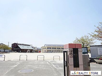 春日市立春日北小学校 620m