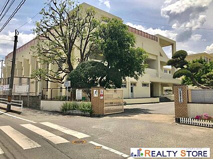 福岡市立西福岡中学校 350m