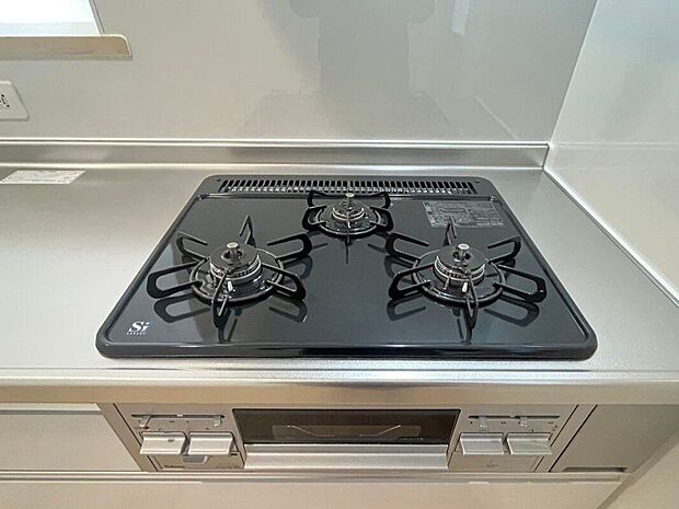 【その他設備】火力にこだわるお料理など、使い勝手良好の3口コンロです♪