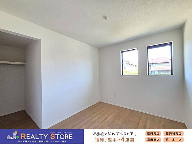 【室内】☆3号棟☆【洋室】腰高の窓で机やベッドなど家具の配置がしやすい洋室♪子供部屋にオススメ♪