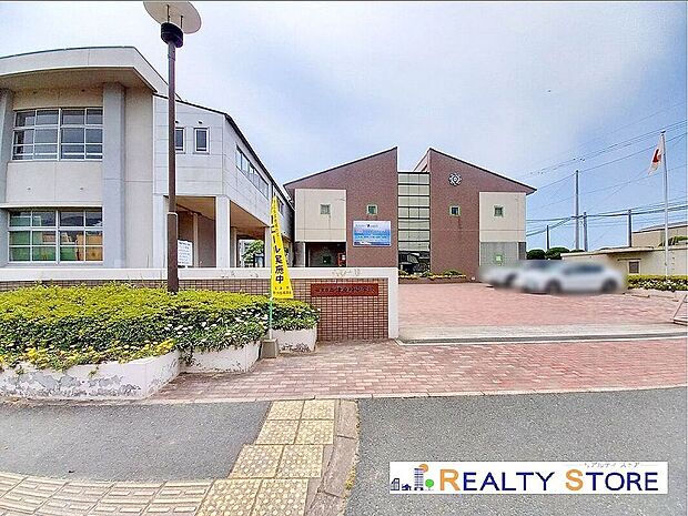 福津市立津屋崎中学校(約1,400m)