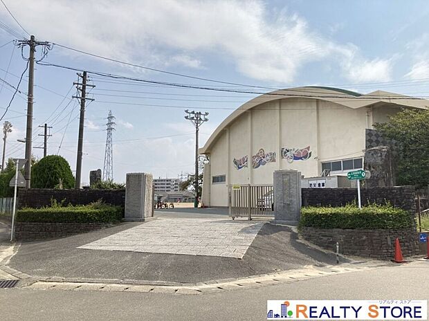 新宮町立新宮小学校（約1,600m）