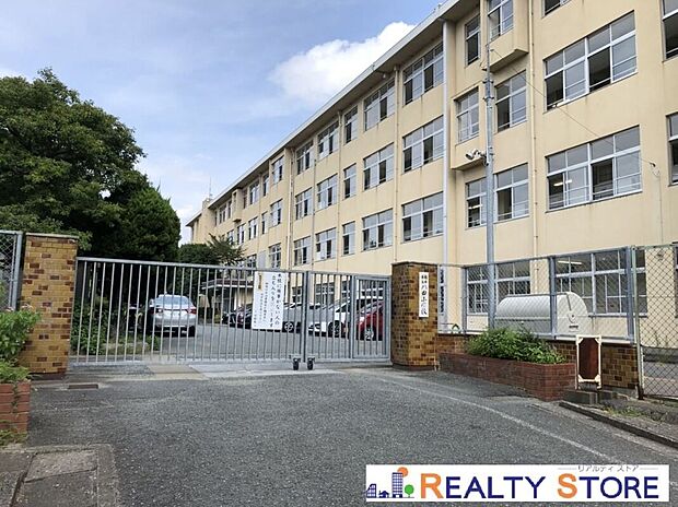 福岡市立八田小学校（約600m）