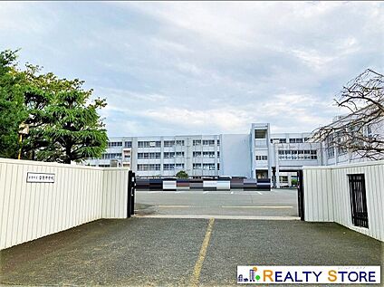 古賀市立古賀中学校 1780m